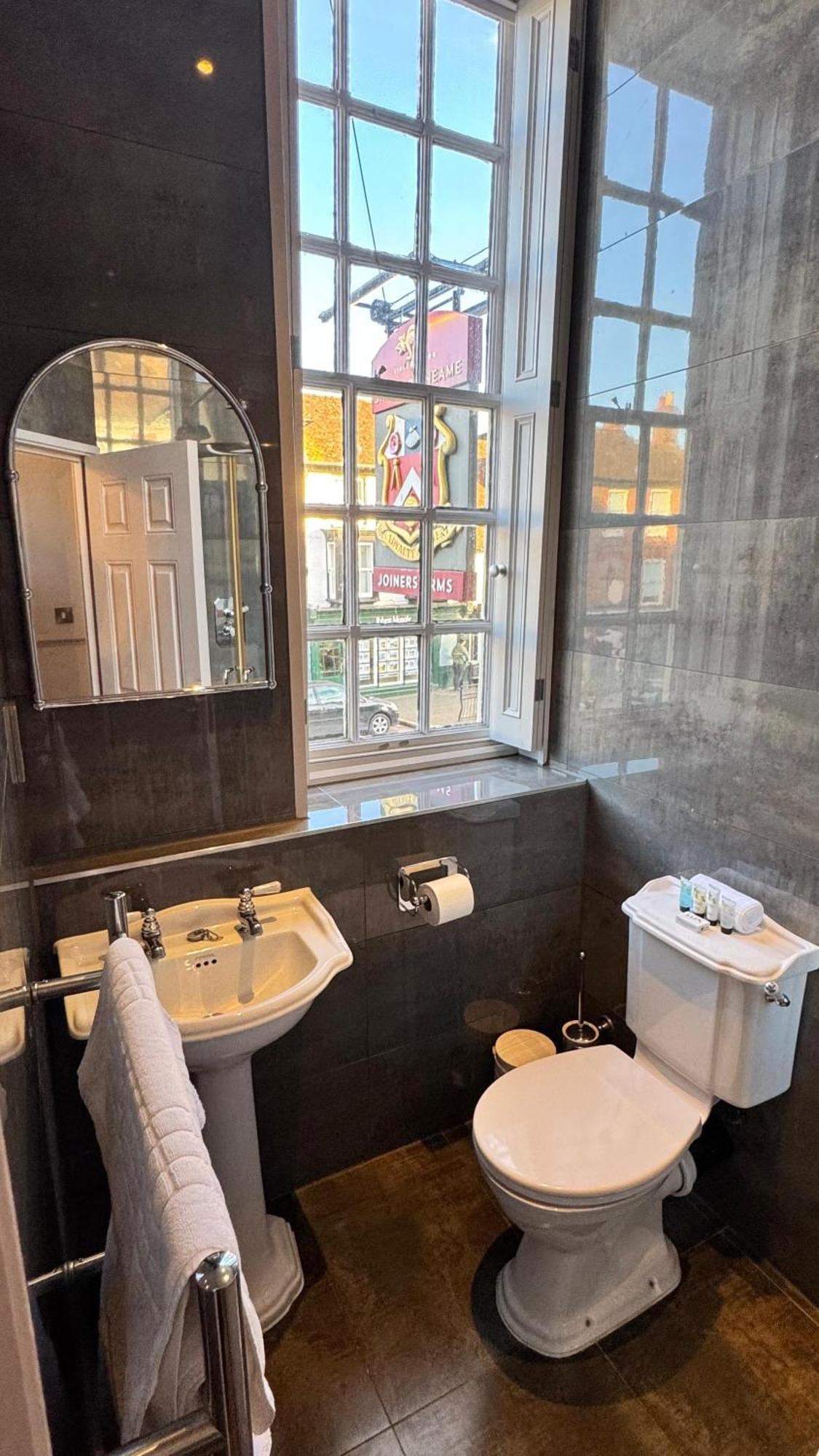 No64 The Boutique Hotel ويست مالينج المظهر الخارجي الصورة